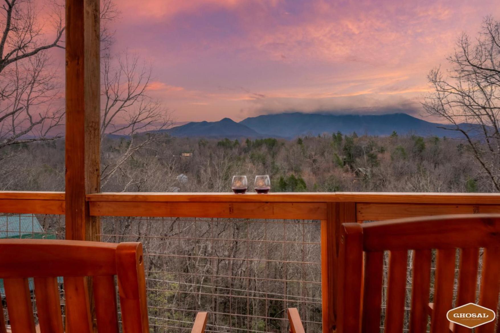 Tranquil Mountain Getaway By Ghosal Luxury Lodging Gatlinburg Exterior photo