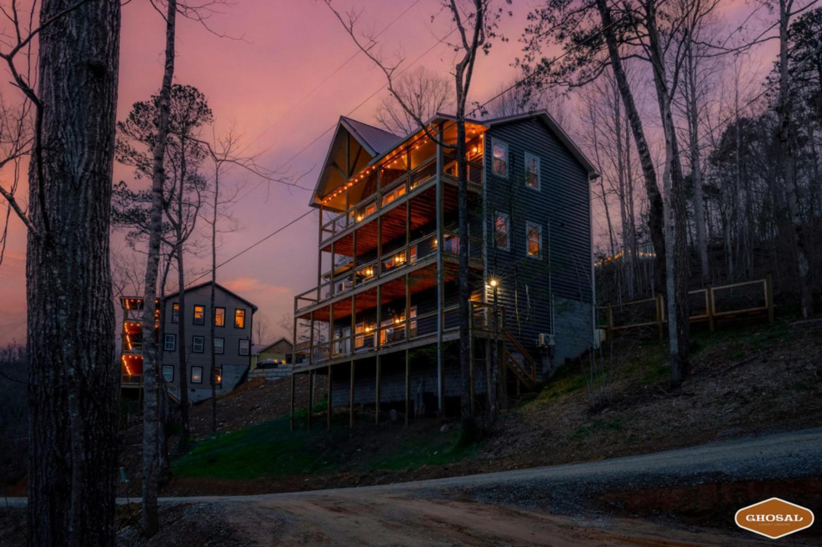 Tranquil Mountain Getaway By Ghosal Luxury Lodging Gatlinburg Exterior photo