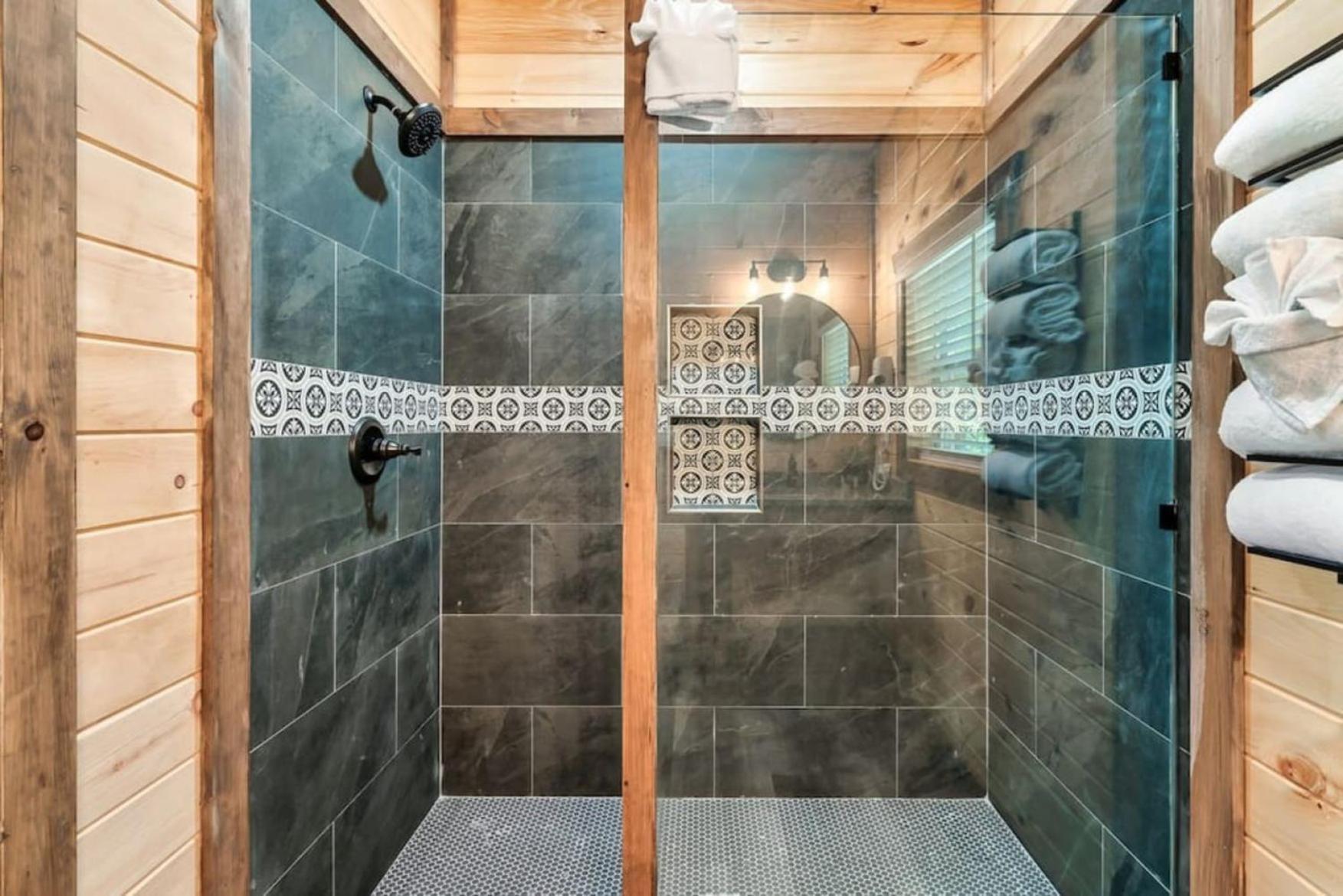 Tranquil Mountain Getaway By Ghosal Luxury Lodging Gatlinburg Exterior photo